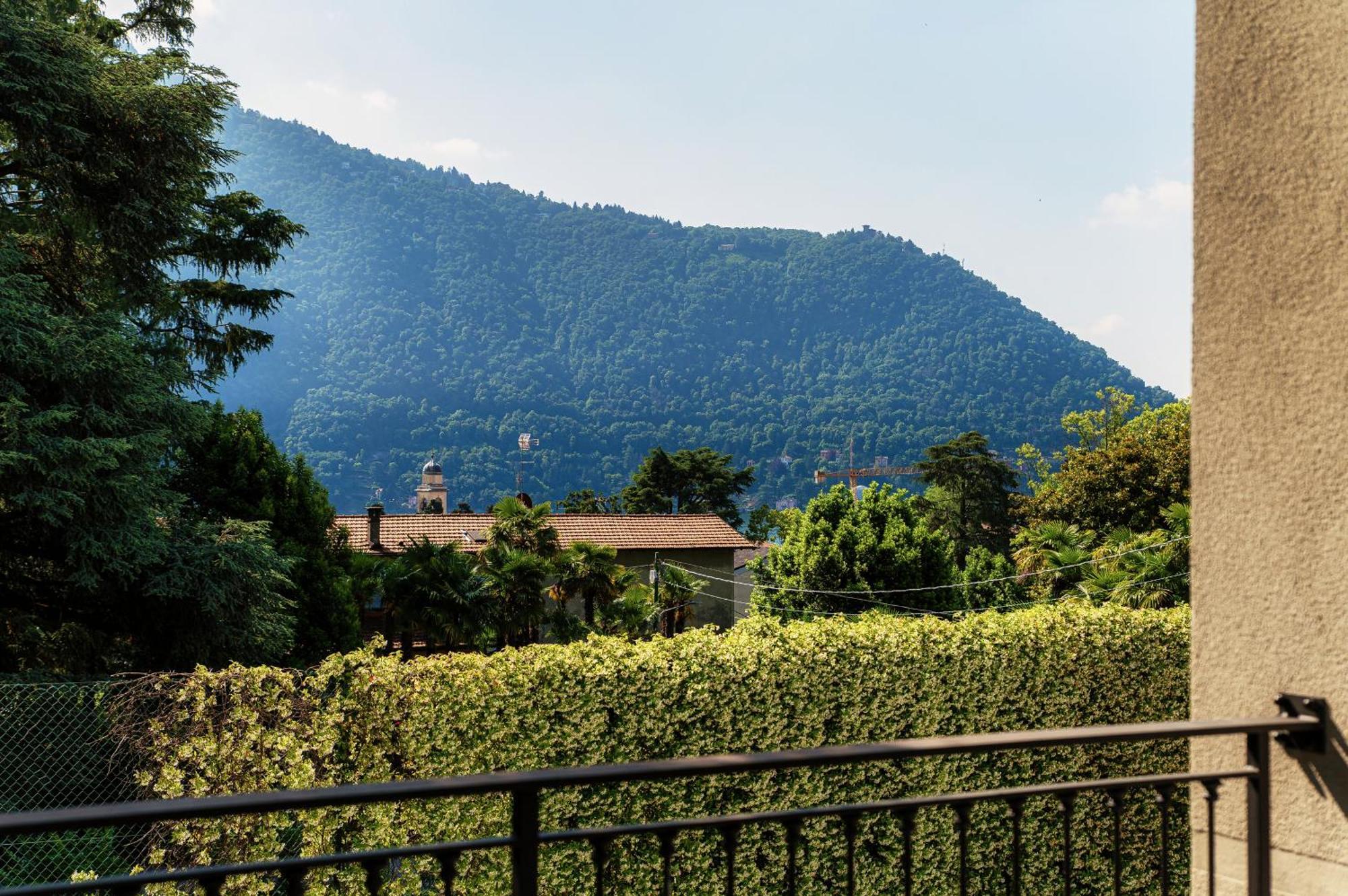 Hotel Ristorante La Vignetta Чернобио Екстериор снимка