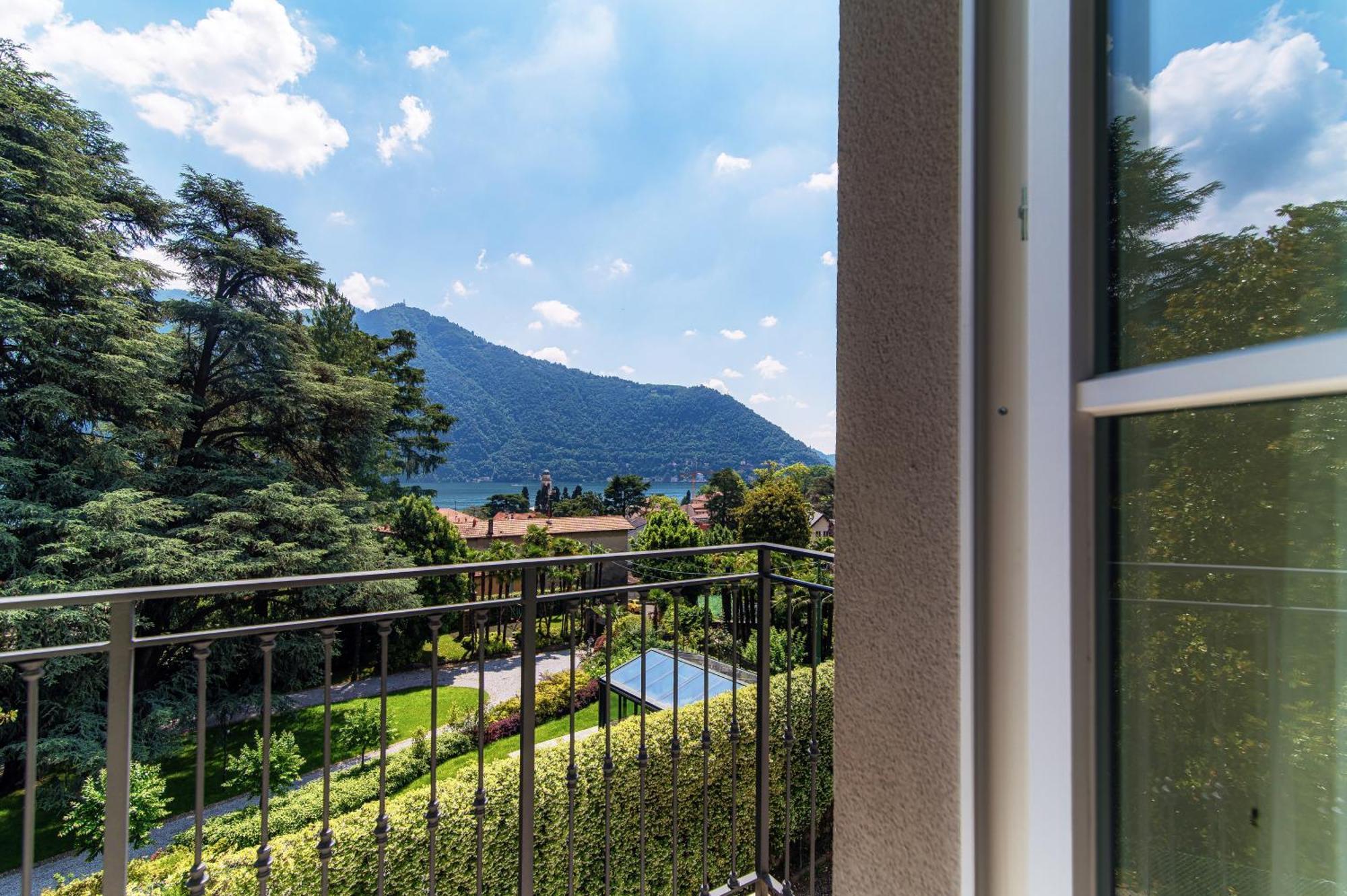 Hotel Ristorante La Vignetta Чернобио Екстериор снимка