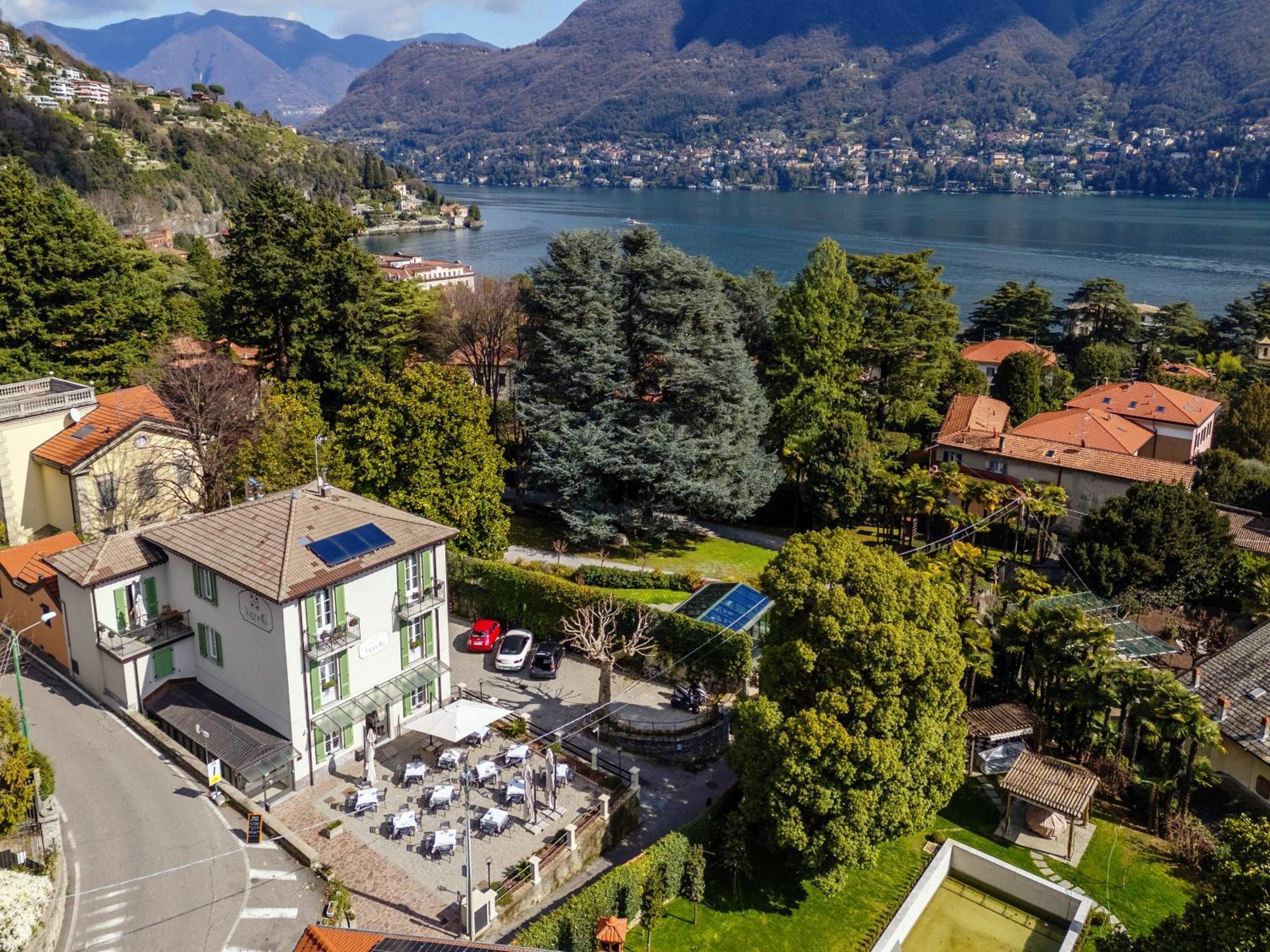 Hotel Ristorante La Vignetta Чернобио Екстериор снимка
