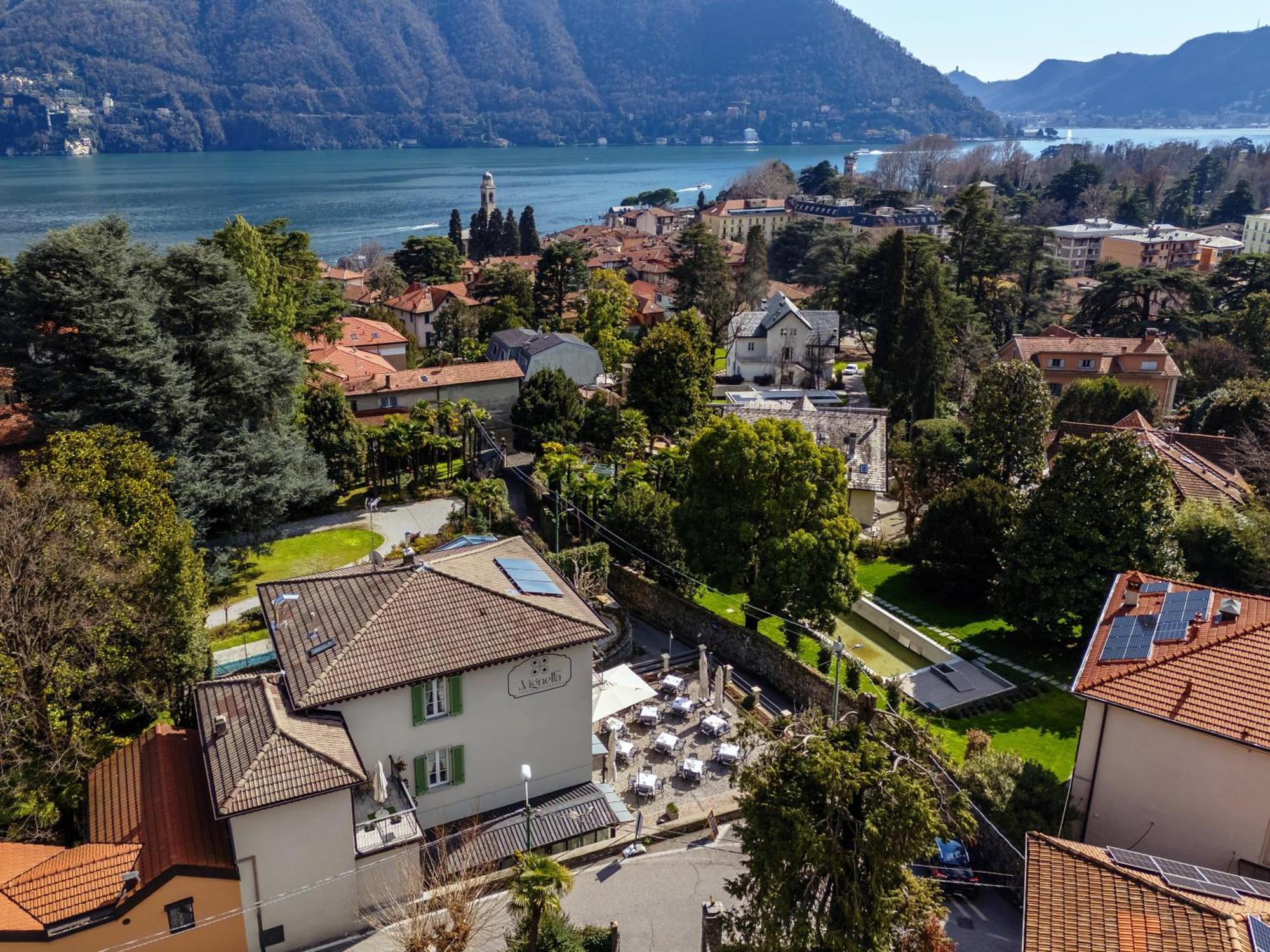 Hotel Ristorante La Vignetta Чернобио Екстериор снимка