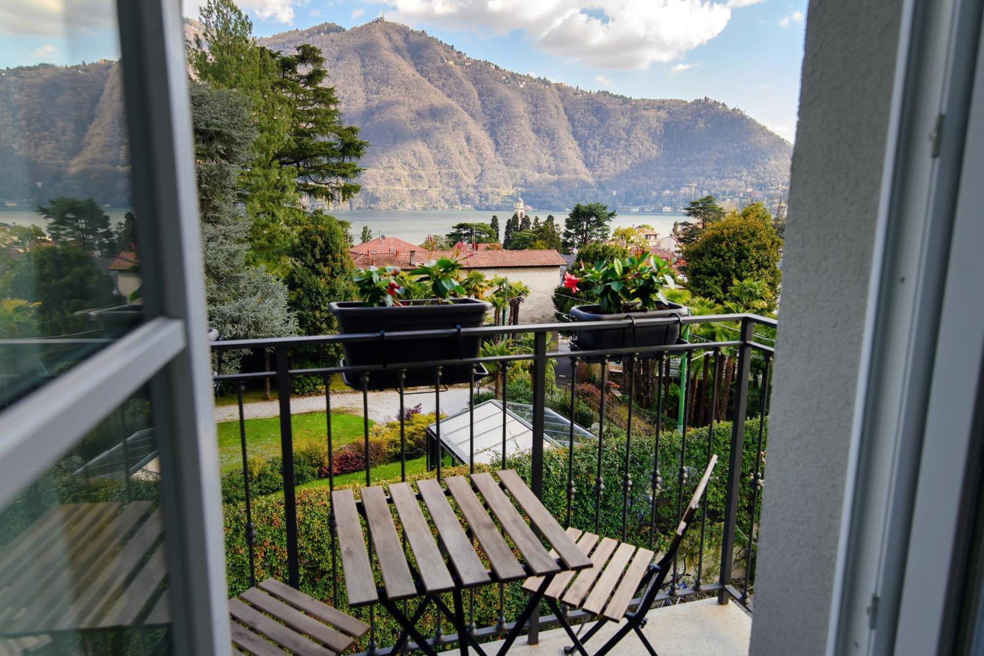 Hotel Ristorante La Vignetta Чернобио Екстериор снимка